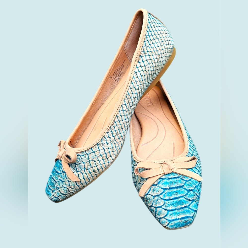 Born Aqua Snake Cork Carri Flats - Picture 2 of 6
